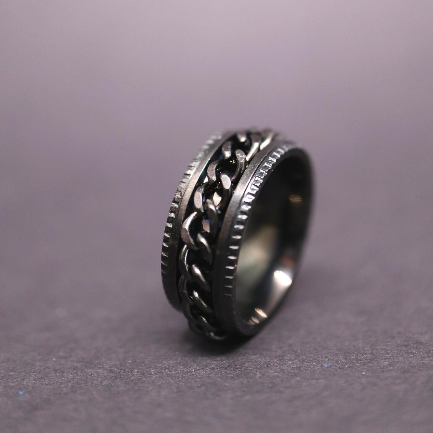 Anxiety Ring (ketting) Grijs-Grijs sfeerbeeld 2